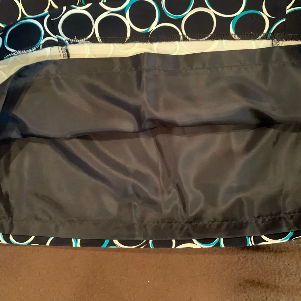 NWT Ann Taylor Fully Lined Pencil Skirt/Sz 6/Blk w/White-Teal Circles/Stretches - Picture 3 of 9